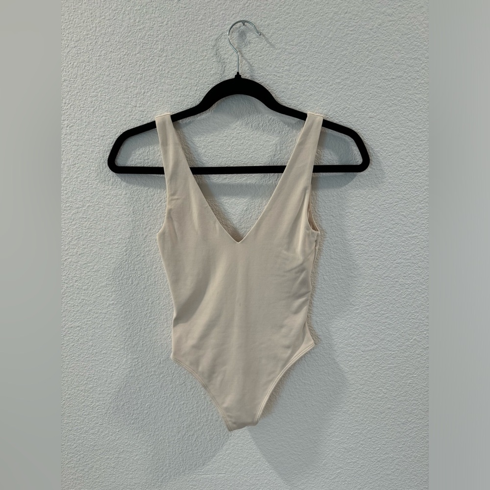 Contour V-Neck Bodysuit (Aritzia)